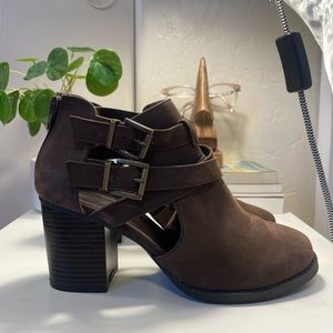 SODA Brown Suede Heeled Booties